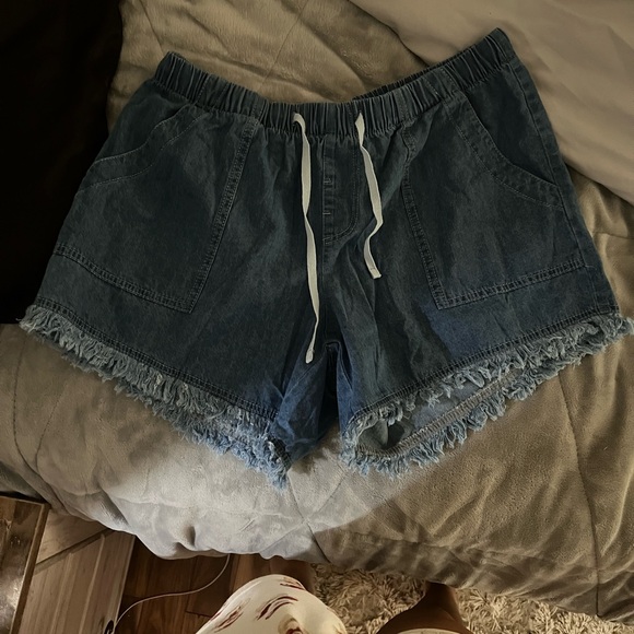 Denim Frayed Hem Women's Shorts - Picture 1 of 3